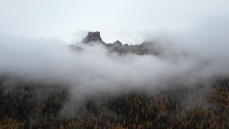 Dolomitas-Italia---Passo-Di-Falzerego---Por-Encima-De-Las-Nubes