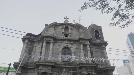 San-Pedro-Macati-Church-at-a-nice-afternoon-in-Makati-City,-Manila,-Philippines