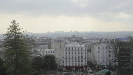 Vista-Panorámica-Del-Paisaje-Urbano-Del-Centro-De-París,-Barrio-Peatonal