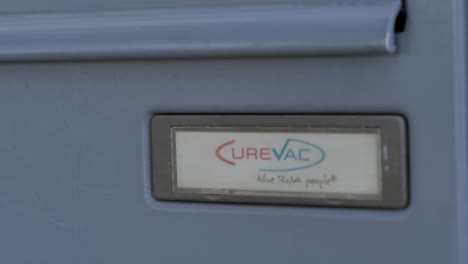 Logo-Von-Curevac-Auf-Dem-Briefkasten-Ihrer-Zentrale