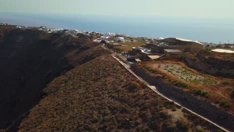 Resorts-De-Verano-En-La-Ladera-De-Santorini