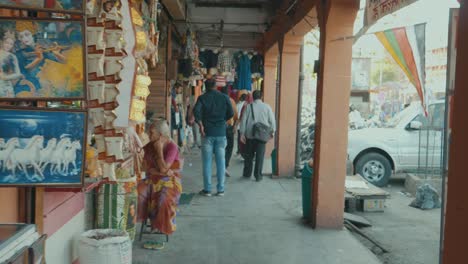 Caminando-Por-La-Ciudad-Rosa-De-Jaipur,-India