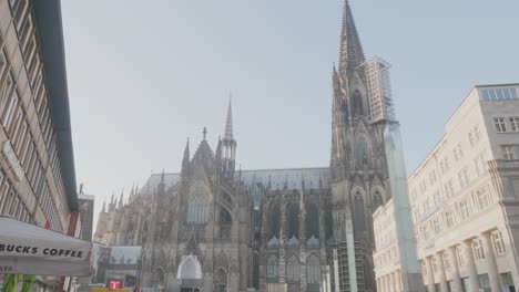 World-Famous-Cologne-Cathedral-also-called-Kölner-Dom-in-Cologne,-Germany-on-a-sunny-day-as-seen-from-the-train-station