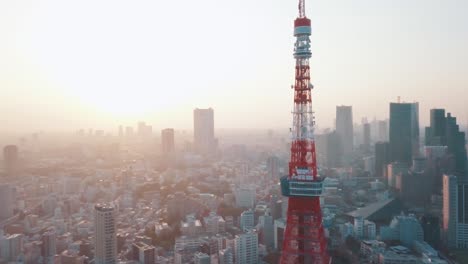 Torre-De-Tokio-En-Tokio,-Japón-Durante-La-Puesta-De-Sol