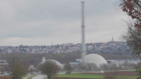 Kernkraftwerk-In-Neckarwestheim,-Deutschland-–-Eines-Der-Letzten-Kernkraftwerke-In-Deutschland,-Das-Seinen-Atomausstieg-Im-April-2023-Symbolisiert