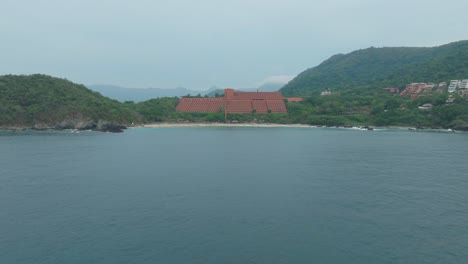 DRONE-DOLY-SHOT-OF-MEXICAN-HOTEL-IN-IXTAPA