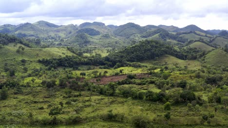 Die-Landschaft-Guatemalas-Erstreckt-Sich-über-üppige-Wälder-Und-Hügel