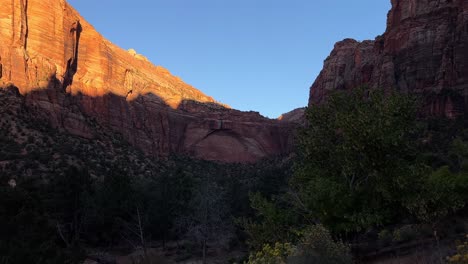 The-Great-Arch-In-The-Southeast,-Zion-National-Park,-Utah,-USA