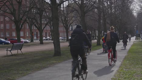 Bicycle-Lane-Along-City-Park-In-Malmo,-Sweden-During-Winter