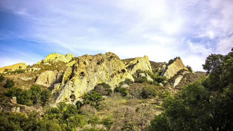 Panoramablick-Auf-Den-Mammutfelsen-Am-Walnut-Creek-In-Kalifornien