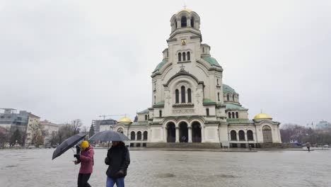 La-Catedral-Alexander-Nevsky-Es-Una-Catedral-Ortodoxa-Búlgara-Construida-En-Estilo-Neobizantino.