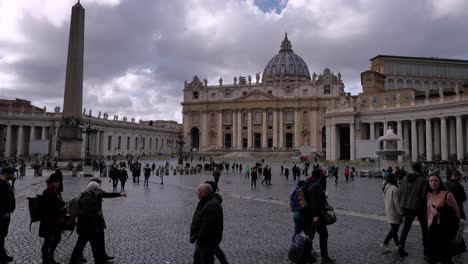 Wide-shot-of-tourists-lining-up-to-enter-St