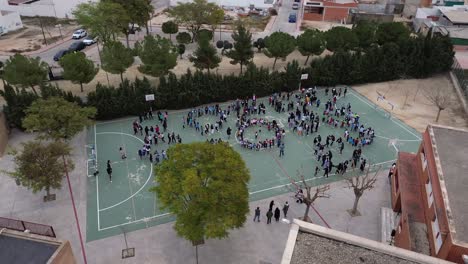 Murcia,-España,-30-De-Enero-De-2024:-Los-Niños-De-Educación-Primaria-Crean-Corazones-Con-La-Frase-&quot;mi-Oído-Por-La-Paz