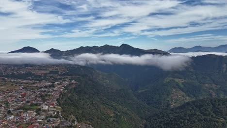Hiperlapso-En-Zacatlán-Con-Niebla-Del-Barranco-De-Los-Jilgueros-En-Un-Hermoso-Día