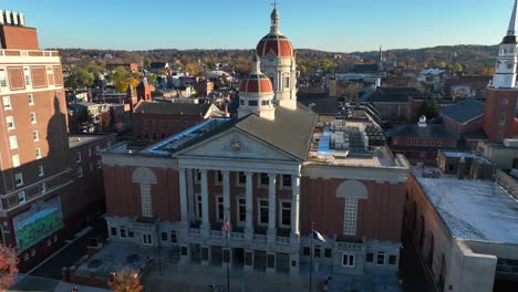 Aerial-view-of-downtown-York,-Pennsylvania-with-Colonial-courthouse