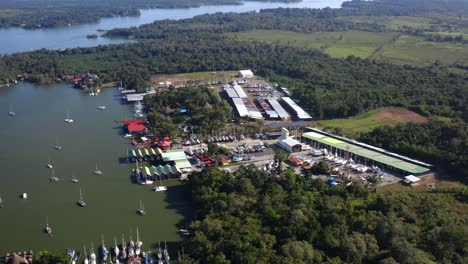 Rio-Dulce-town,-also-known-as-Fronteras,-gateway-for-explorers-to-the-region