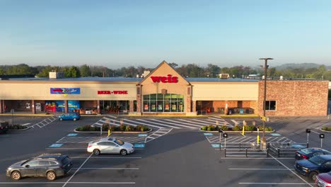 Weis-grocery-store-during-morning-sunrise-light