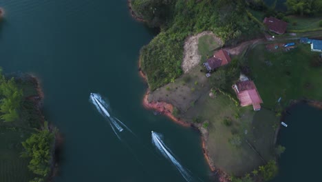 Boats-on-Guatape-Rivers-in-Colombia,-Top-Down-Aerial-Drone-View
