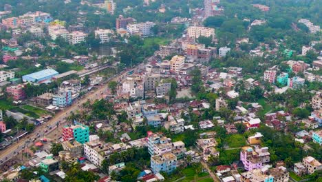 Edificios-De-La-Ciudad-Y-Congestión-Vial-En-Barisal,-Bangladesh