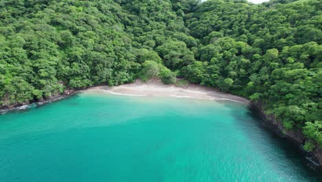 Drone-view-of-exotic-beach-Playa-Penca-in-Guanacaste,-Costa-Rica