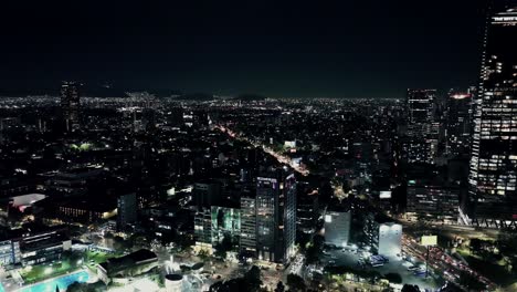Exploring-Shot-Of-Beautiful-Reforma-Avenue-In-Mexico-City-At-Night-Time
