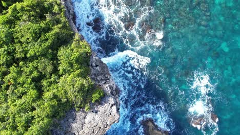 Famous-Porte-d'Enfer-gorge-in-north-of-Grande-Terre-in-Guadeloupe,-France