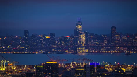 San-Francisco-Bay-Skyline-Tag-Nacht-Übergang-Zeitraffer-Stadtlandschaft