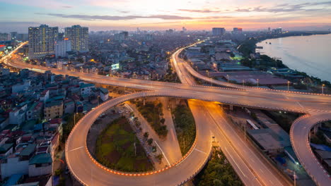 Hanoi-ring-road-2-intersection-timelapse