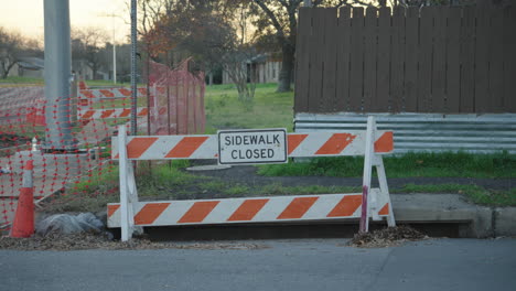 Sidewalk-closed-sign-during-road-construction
