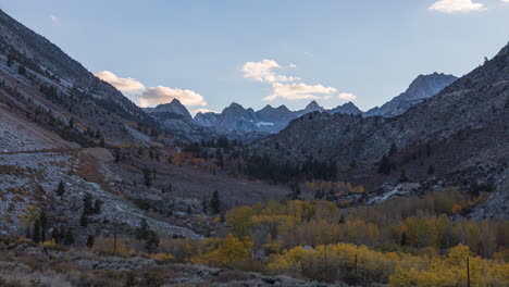 Mountain-Landscape-On-A-Sunset-In-Autumn-In-Aspendell,-Inyo-County,-California