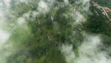 Vista-Panorámica-Sobre-El-Pueblo-Rural-De-Montaña-De-Nepal