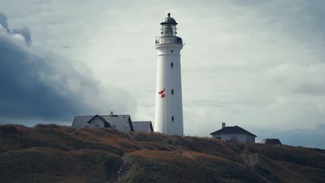 Dark-clouds-crawl-above-the-lighthouse