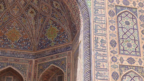 ornate-tiling-of-islamic-archway-in-Samarkand,-Uzbekistan-along-the-historic-Silk-Road