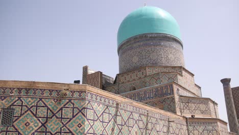 majestic-blue-dome-mosque-in-Samarkand,-Uzbekistan-along-the-historic-Silk-Road