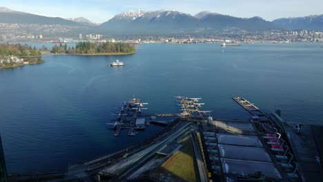 Terminal-De-Hidroaviones-Del-Centro-De-Vancouver-En-Coal-Harbour-En-Vancouver,-Columbia-Británica,-Canadá