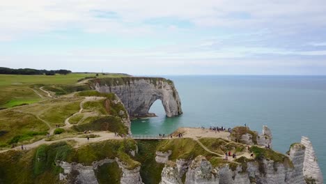 Flying-upwards-and-turning-towards-the-arch-of-Etretat-and-the-sea
