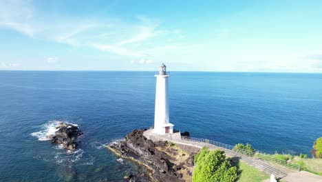 Lighthouse-at-Vieux-Fort,-the-southernmost-point-of-Guadeloupe,-Caribbean-Sea
