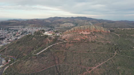 Discover-the-majesty-of-Cerro-de-la-Bufa-in-Zacatecas-through-a-breathtaking-drone-flight