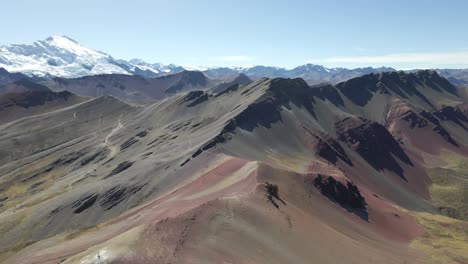 Peru,-rainbow-mountain,-Ausangate-mountain-in-the-background