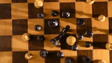 Schachkrieg-Schwarz-Gegen-Weiß,-Böse-Gegen-Gut,-Sieg-über-Den-König