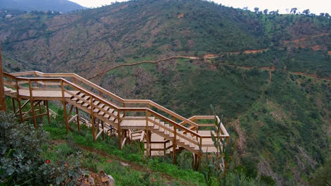 Wooden-walkways-through-the-mountains-to-visit-the-Demo-walkway-site-in-Alferce,-Monchique