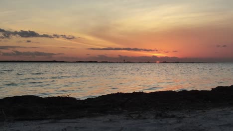 Sunset-from-Ground-level-on-the-Dunedin-Florida-Causway