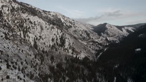 Snowy-Landscape-Of-American-Fork-Canyon-In-Utah---Aerial-Shot