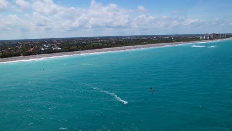 Kitesurfen-An-Einem-Perfekten-Tag-In-West-Palm-Florida