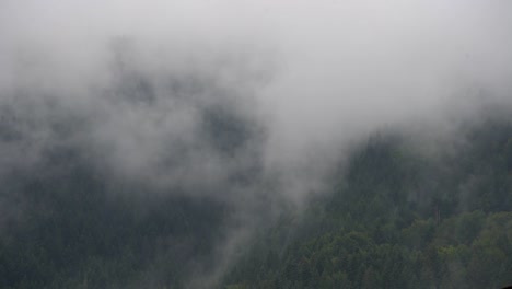 Stunning-misty-mountain-time-lapse