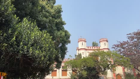 Filmaufnahme-Einer-Alten-Festung-Aus-Der-Britischen-Ära-Am-Shibpur-Engineering-College-Am-Nachmittag-In-Kalkutta,-Indien