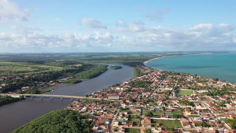 Vista-Por-Drones-Del-Puente-Rogério-Fazas-Sobre-El-Río-Santo-Antônio:-Conecta-La-Ciudad-Con-La-Isla-Crôa