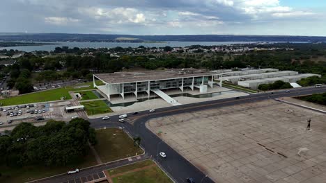 Palacio-Planalto,-Icónico-Edificio-Modernista-Diseñado-Por-El-Arquitecto-Oscar-Niemeyer