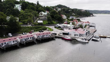 Seafront-Lodging-Adjacent-To-Seafood-Restaurants-In-Ljungskile,-Bohuslan,-Sweden