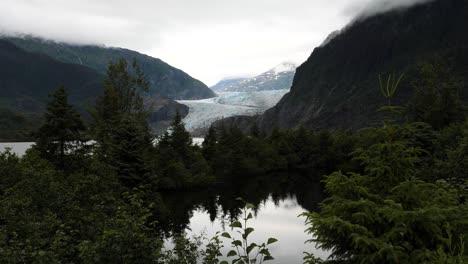 Mendenhall-Glacier-and-Lake,-as-seen-from-the-Visitor-Center,-Alaska